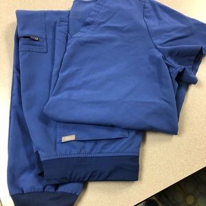 Large figs scrub set